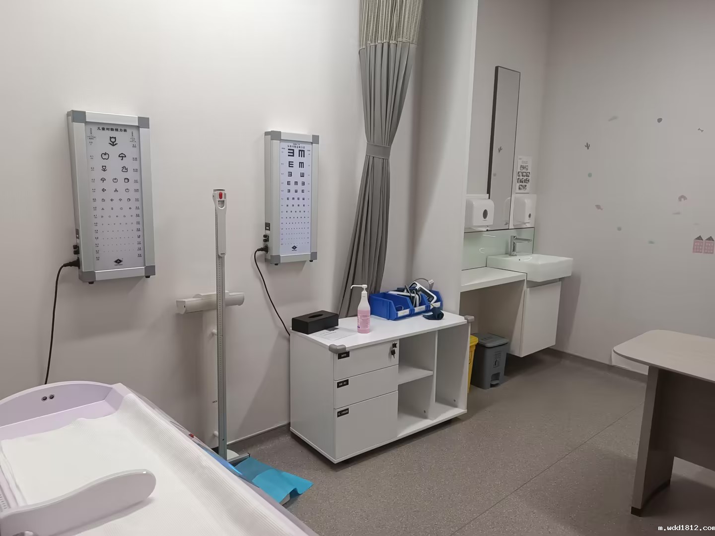 GK-W卧式婴幼儿身长体重测量仪在莱佛士医院完成装机