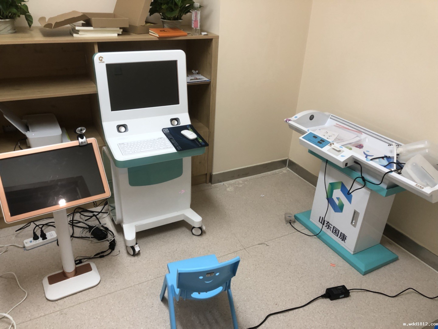 超声波身高体重测量仪语音提示,音量可调、测量值播报 超声波身高体重测量仪语音提示,音量可调、测量值播报